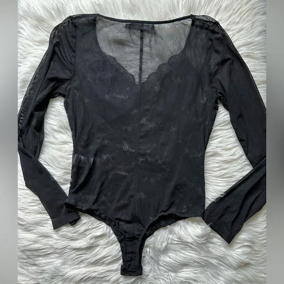 Missguided sheer lace bodysuit - Picture 5 of 12